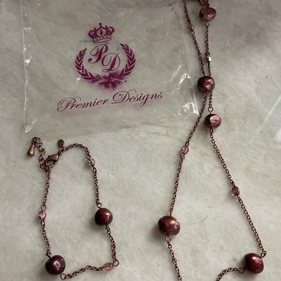 Premier Designs Necklace and bracelet set Red - Picture 2 of 6